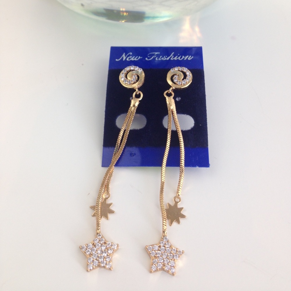 Fashion earrings gold
